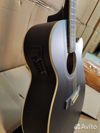Электроакустическая гитара 4/4
