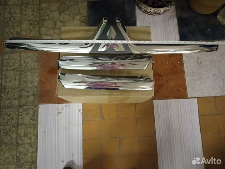 Накладка на решетку радиатора Митцубиси