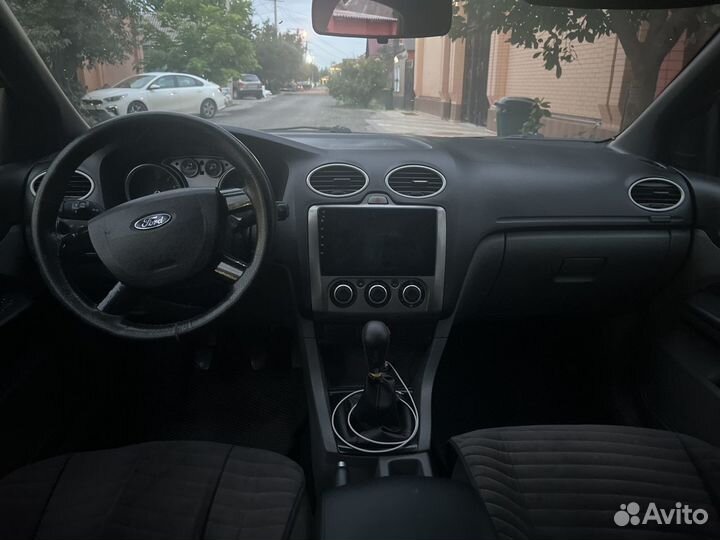 Ford Focus 1.8 МТ, 2009, битый, 327 000 км