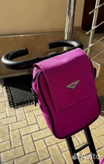 Трехколесный велосипед с ручкой Bentley