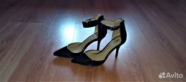 Туфли женские MIA черные лакированные 36.5р новые