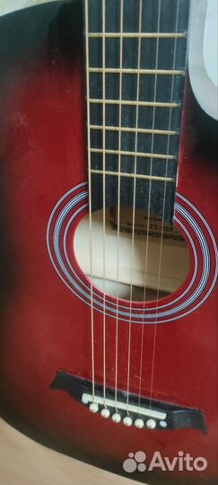 Акустическая гитара