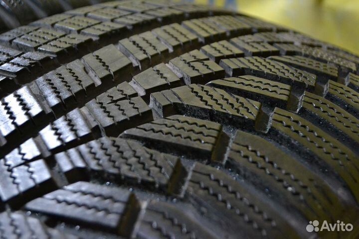 Hankook Winter I'Cept Evo2 W320 245/45 R19