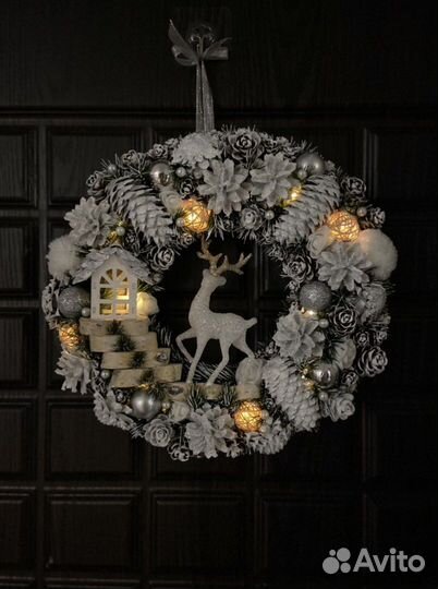 Интерьерный венок на дверь