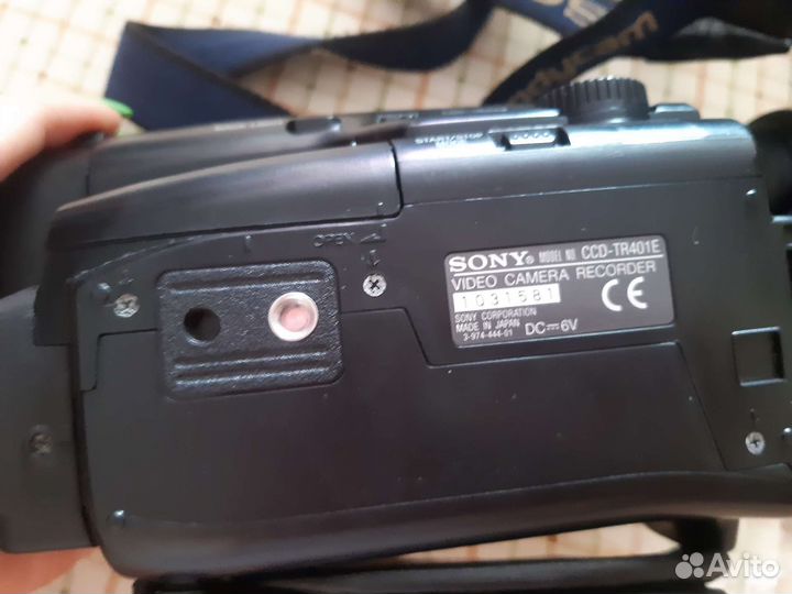 Видеокамера Sony CCD-TR401E