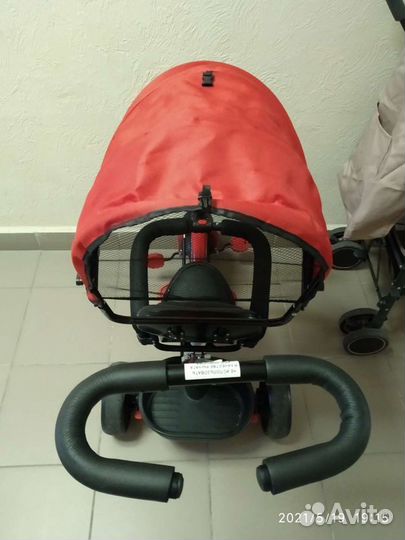 Детский велосипед с ручкой