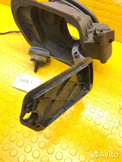 Лючок бензобака (топливного бака) Bmw 2-Series F44