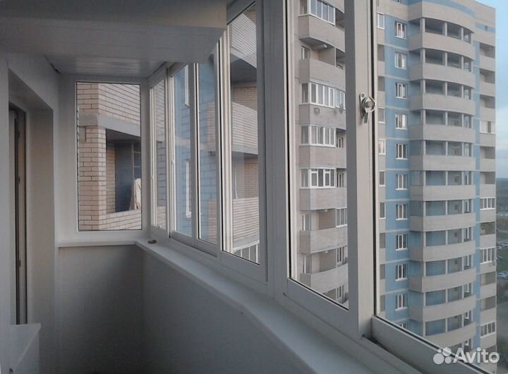 Остекление и обшивка балконов под ключ