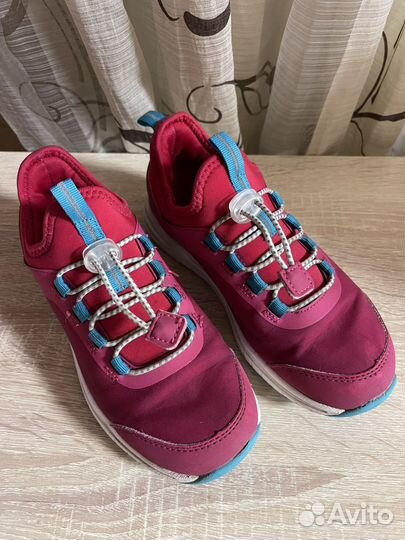 Кроссовки на девочку 33