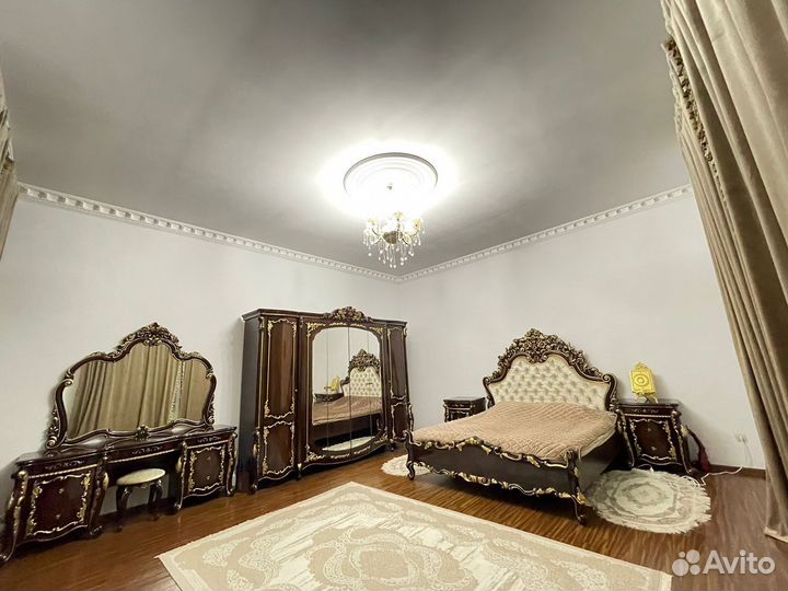 Спальный гарнитур