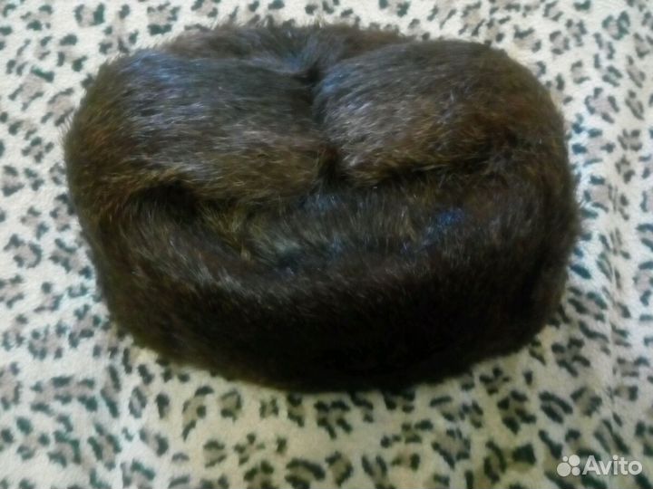 Почти новая шапка 56 см
