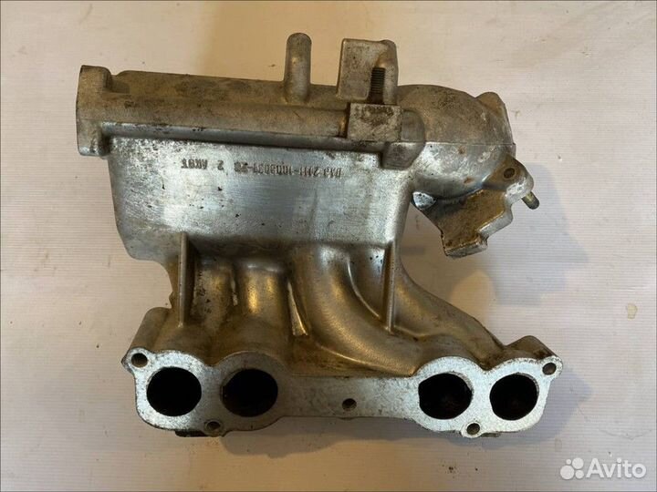 Коллектор впускной верхняя часть LADA 2110