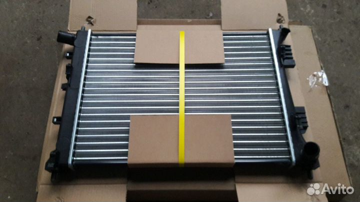 Радиатор охлаждения Solaris Rio