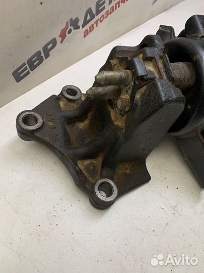 Подушка двигателя левая Hyundai Solaris седан 1.4