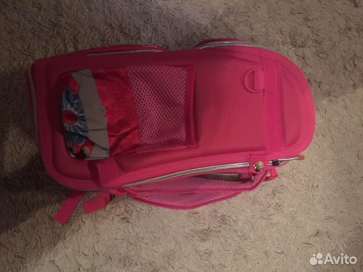 Рюкзак школьный