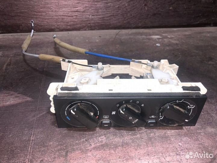 Блок управления климат-контролем Mitsubishi Space