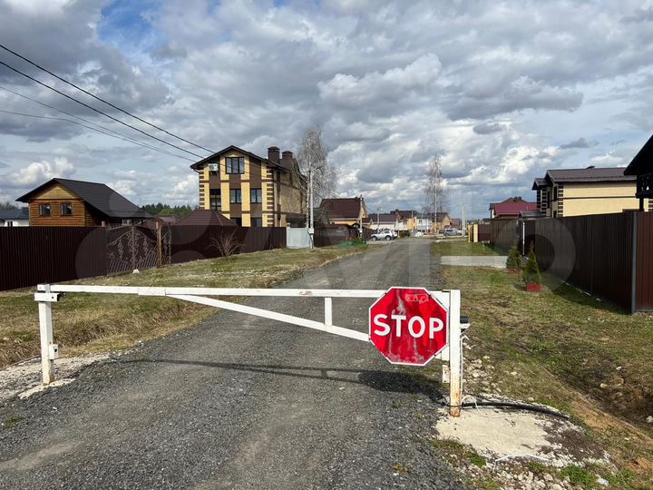 Коттедж 186 м² на участке 7,5 сот.