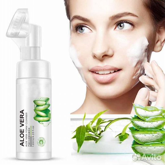 Пенка для умывания с массажной щеточкой Aloe Vera