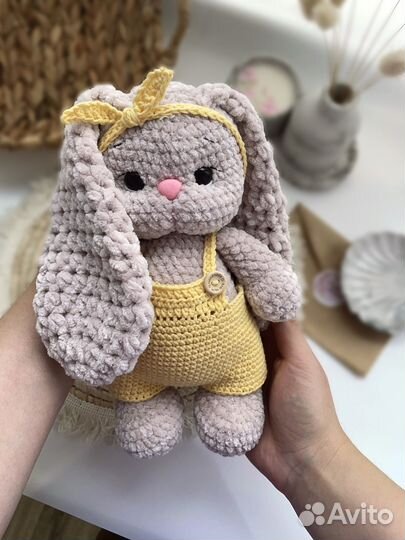 Вязаные игрушки зайка