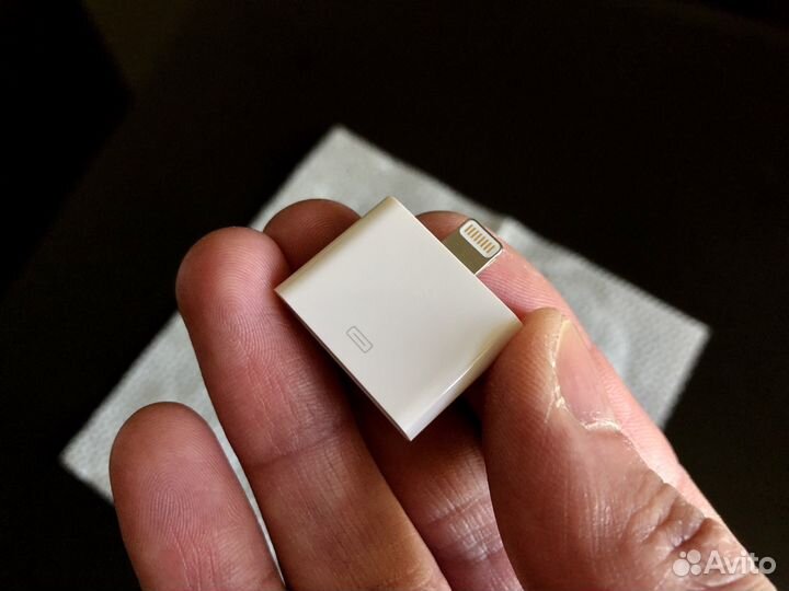 Apple Lightning to 30-pin Adapter