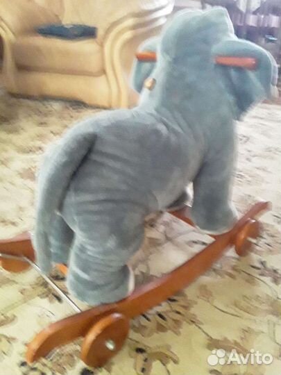 Детская качалка слоник