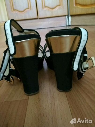 Босоножки
