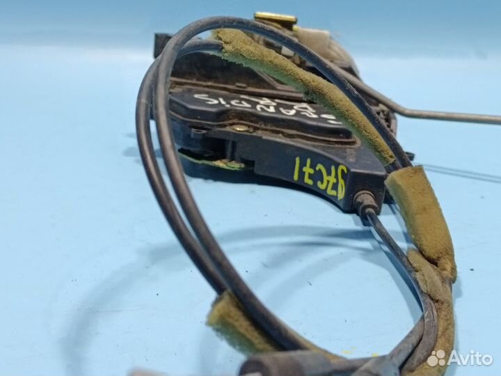 Замок двери задний правый для Mitsubishi Grandis