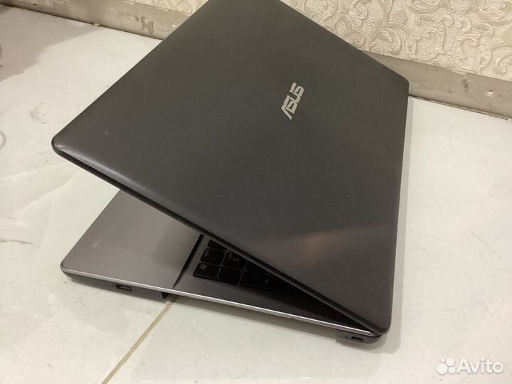 Современный ноутбук Asus на i5