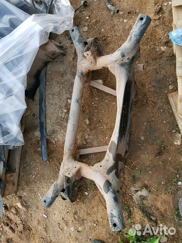 Задний подрамник Митсубиши Ланцер 10