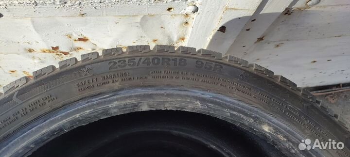 Triangle Snowlink TWT02 235/40 R18 95R