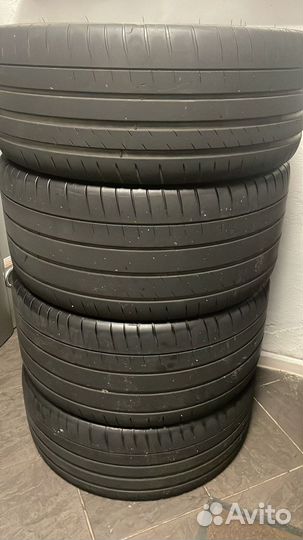 Michelin Pilot Sport 4 S 255/35 R20 и 295/30 R20