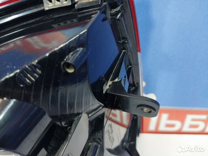 Фонарь правый Rapid