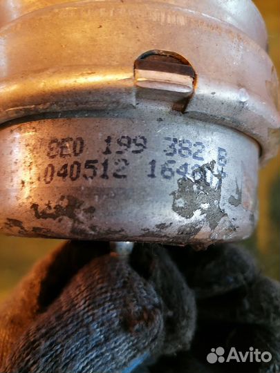 Опора двигателя (подушка двс) правая 8E0199382B Au