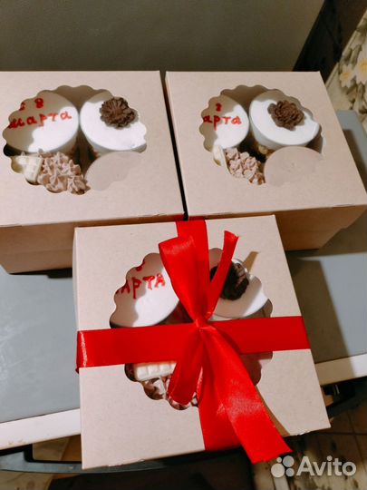 Клубника, финики,бананы в шоколаде