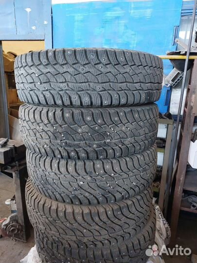 Viatti Bosco Nordico V-523 215/65 R16 T