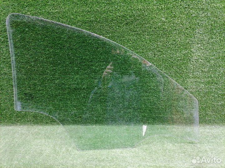 Стекло двери переднее левое Chevrolet Cobalt