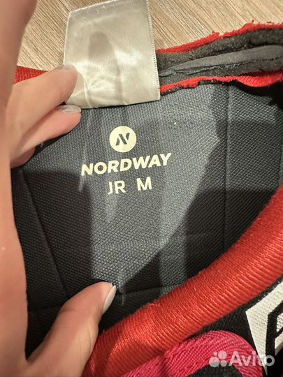 Нагрудник хоккейный и краги