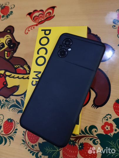 Телефон Poco m5