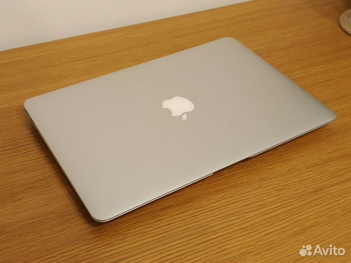 Macbook air 13 2015 (8Gb RAM, 256GB SSD)