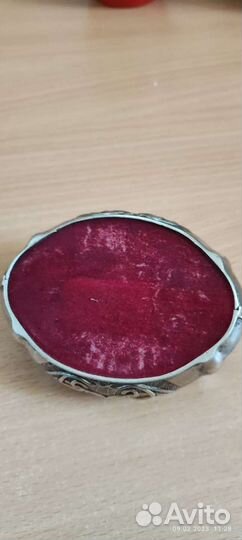 Шкатулка металлическая