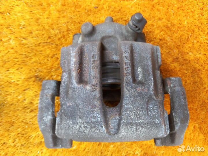 Суппорт задний левый Bmw 3-Series E90 N46B20B 2008