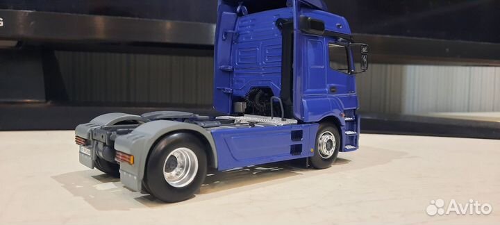 Mercedes-Benz 1840 Axor