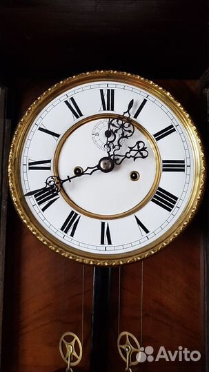 Жильные настенные часы с боем