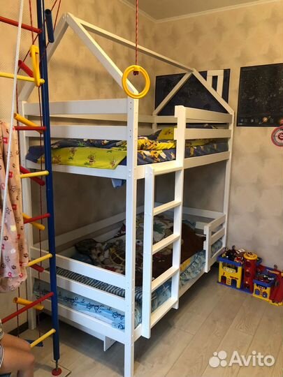 Двухъярусная кроватка для детей