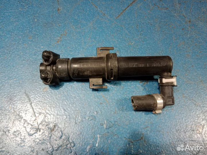 Форсунка фары передняя правая Audi A3 8P