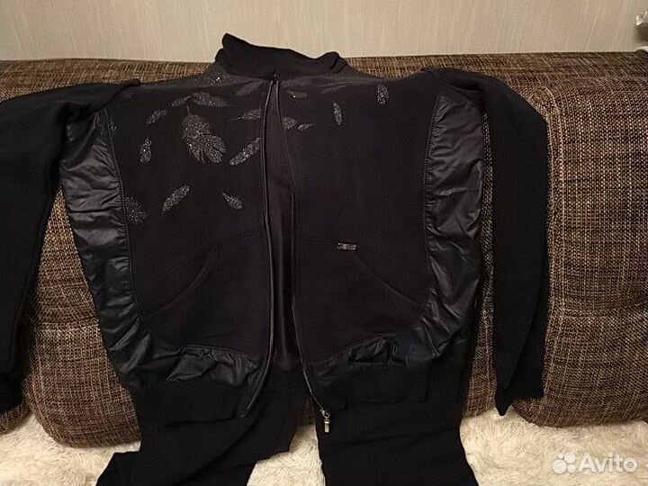 Спортивный костюм - тройка