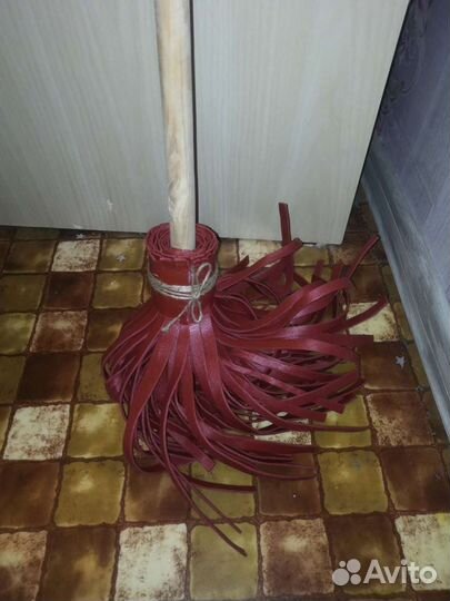 Карновальный костюм Бабы Яги с метлой