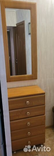 Комод с зеркалом