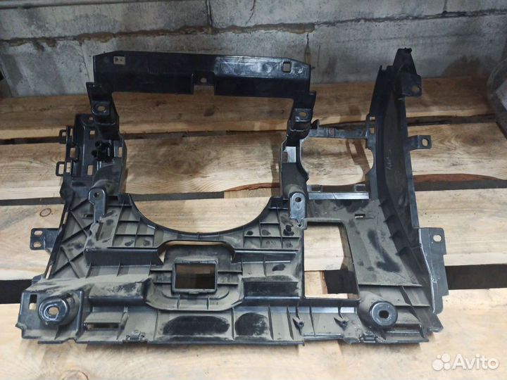 Торпедо Range Rover Sport