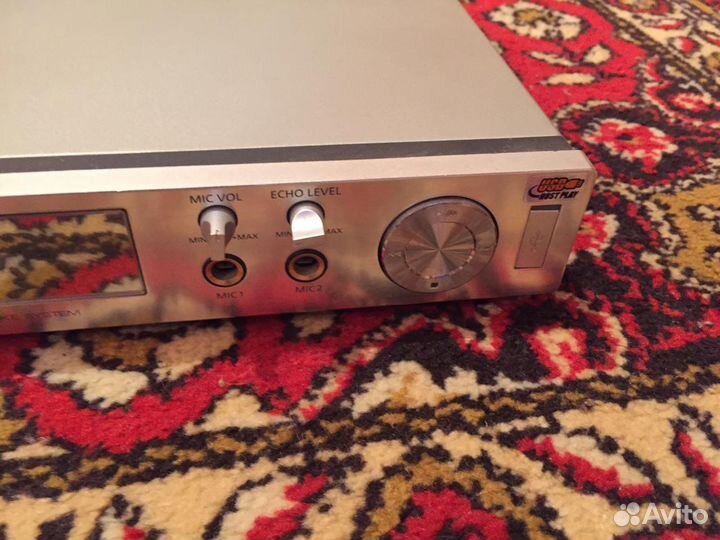 Видеомагнитофон